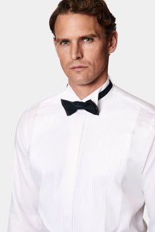 Ağ Ata Yaka Slim Fit Dar Kəsikli Pambıq Büzməli Köynək